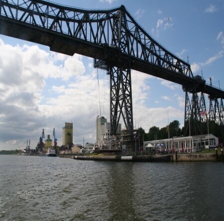 Hanging Ferry bridge Kiel kanaal